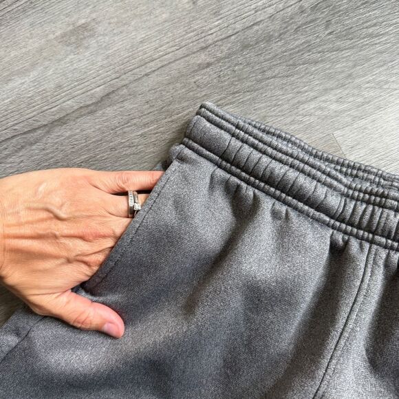 Under Armour STORM Sweatpants Gray Medium Boys Fleece Lined Athleisure - Picture 4 of 9